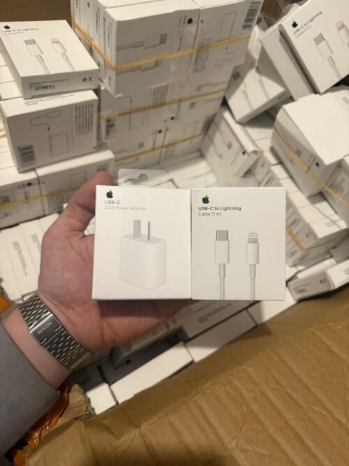 WhatsApp Image 2025-10-25 at 14.49.28 CARGADOR DE IPHONE | 20 W | ENCHUFE ARGENTINO
